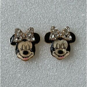 BaubleBar Minnie Mouse Earrings!